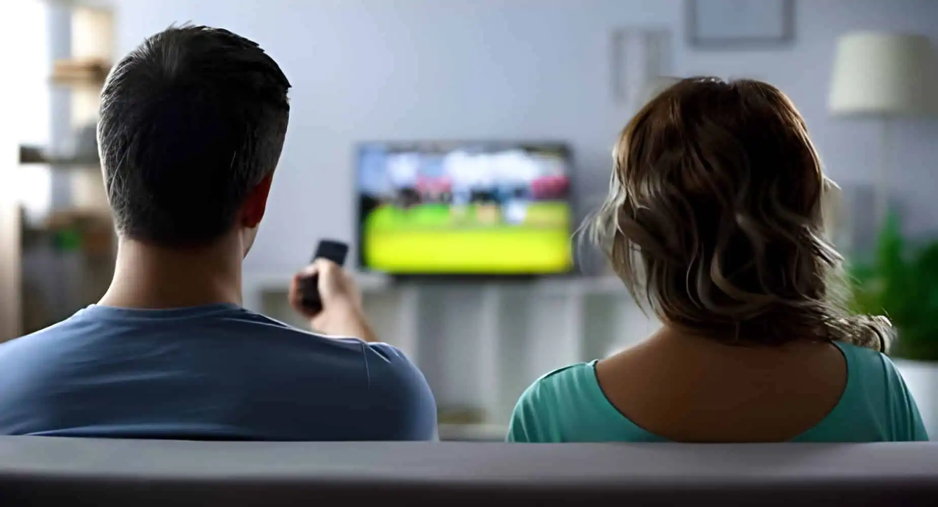 IPTV Smarters Pro vs Concurrents : Pourquoi Notre Offre est la Plus Fiable et Abordable en France